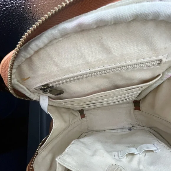 Minooy Naya Small Tan Leather Women's Crossbody Bag - Picture 9 of 13